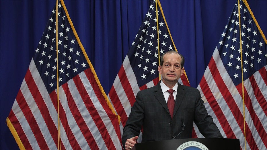 new-details-expose-how-a-former-top-trump-official-got-caught-in-epstein’s-web-of-influence