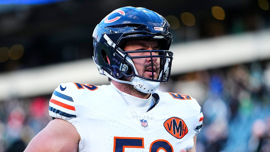 bears-pro-bowl-center-drew-dalman-retires-at-27-in-stunning-move:-report