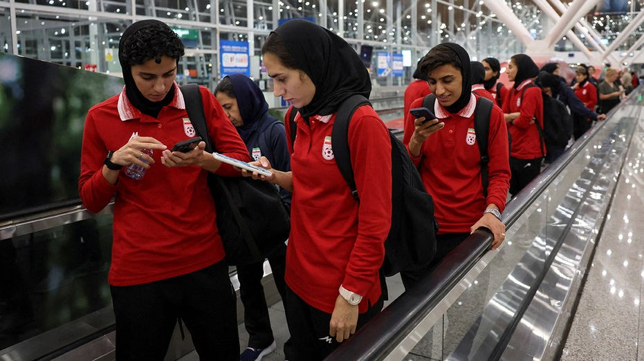 australian-official-touts-bravery-of-iranian-women’s-soccer-team-as-some-receive-asylum