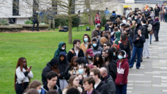 what-are-the-symptoms-of-meningitis-and-is-there-a-vaccine?