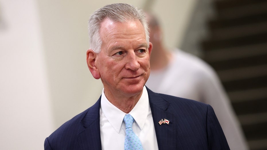 tuberville-defends-post-likening-mamdani-to-9/11-attacks:-‘i-just-go-by-his-rhetoric’