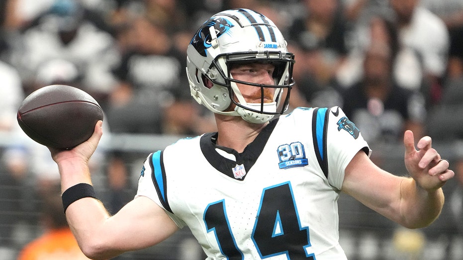 eagles-acquire-veteran-quarterback-andy-dalton-from-panthers-with-backup-role-in-sight