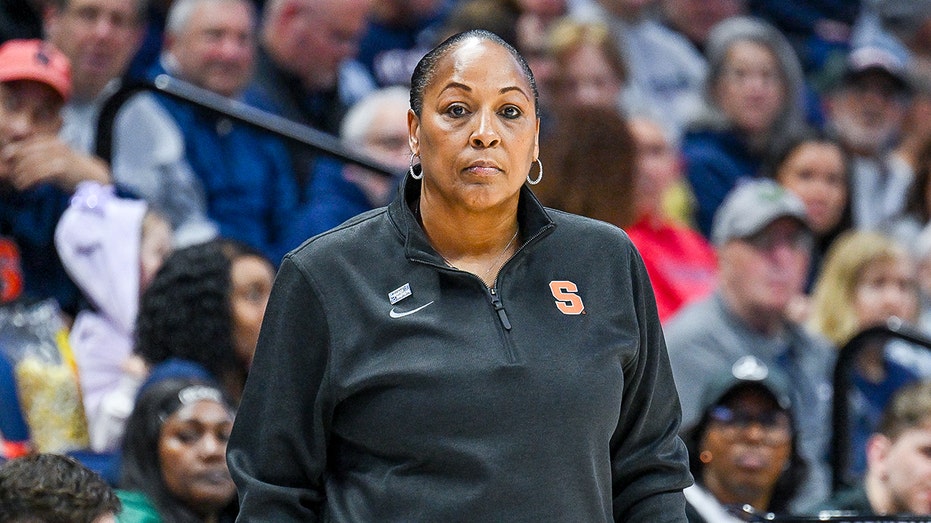 syracuse-coach-calls-ncaa-bracket-placement-a-‘personal-attack’-after-third-straight-tournament-loss-to-uconn