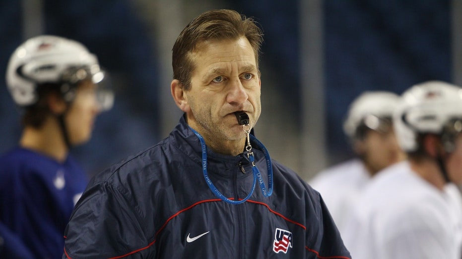 former-yale-hockey-coach-alleges-‘toxic-environment’-under-athletic-director-victoria-chun,-letter-shows