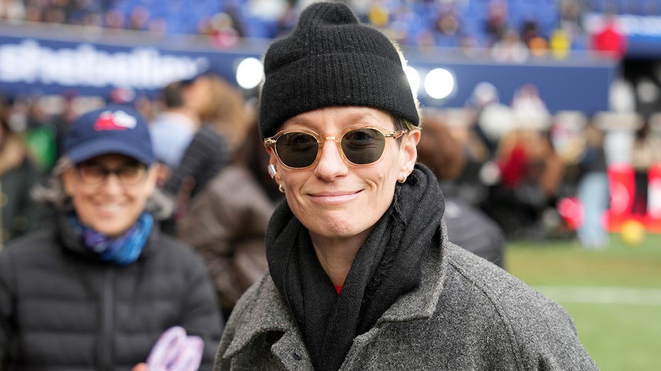 megan-rapinoe-praises-iranian-women’s-soccer-team’s-‘bravery’-after-facing-criticism
