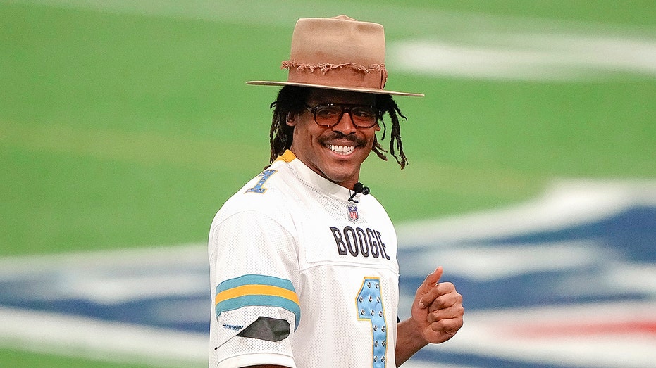 cam-newton-says-nfl’s-global-push-is-‘on-brand’-ahead-of-historic-2026-season:-‘it’s-business’