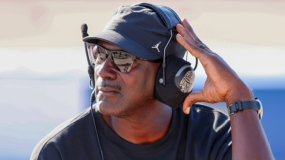 nba-legend-michael-jordan-explains-being-‘cursed’-by-competition:-‘keeps-me-young’