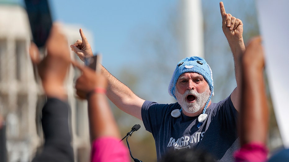 celebrity-chef-lashes-out-at-trump-for-changing-the-‘rules’-the-same-year-as-america-250