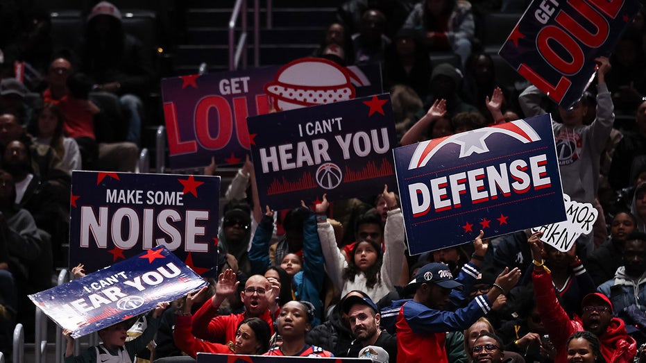 wizards-apologize-after-fan-backlash-over-half-court-prank;-skit-‘intended-to-celebrate’-april-fools’-day