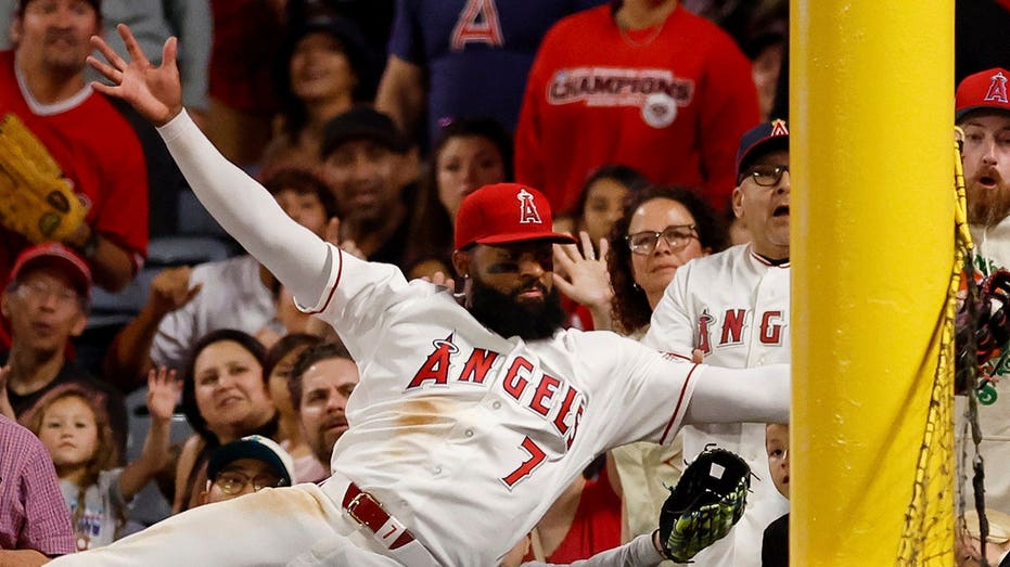 angels-outfielder-jo-adell-incredibly-robs-three-home-runs-in-win:-‘greatest-defensive-game-i’ve-ever-seen’