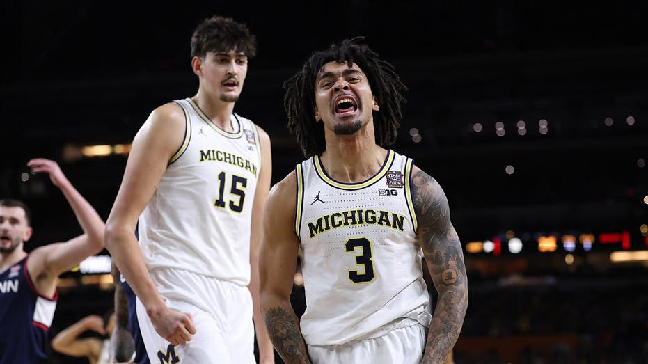 michigan-holds-off-uconn-to-capture-first-men’s-basketball-national-title-since-1989
