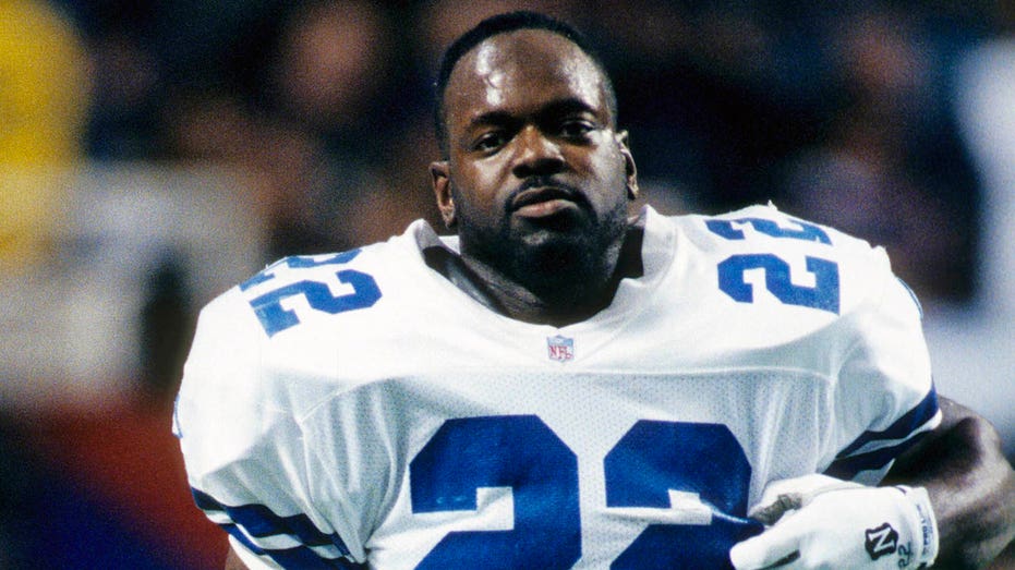 emmitt-smith-gives-advice-to-nfl-hopeful-son-who-once-admitted-to-feeling-pressure-of-living-up-to-family-name