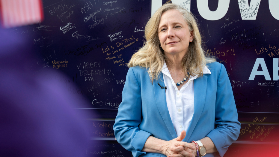 spanberger-breaks-silence-on-‘sanctuary’-claims-as-ice-clashes-heat-up