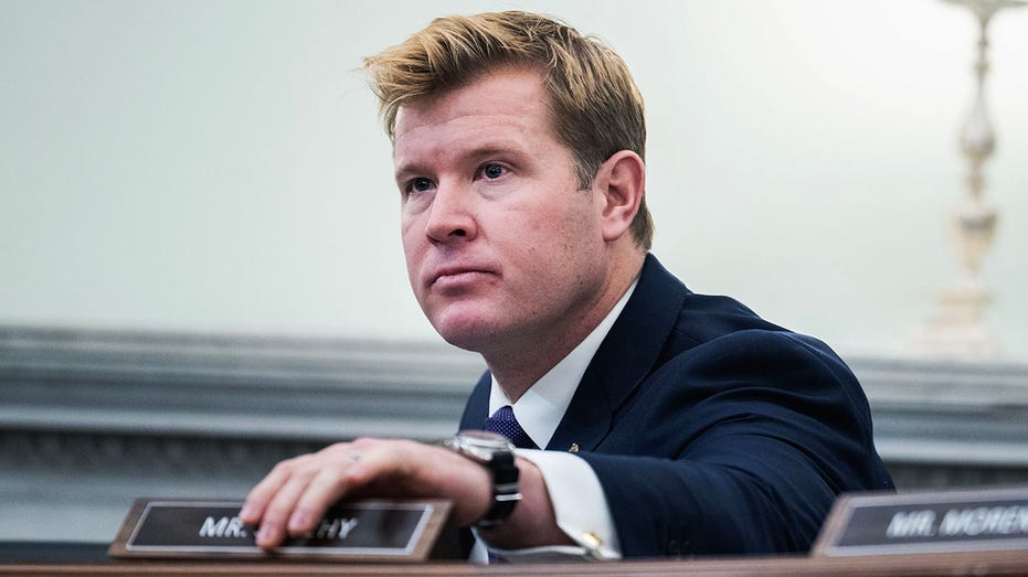 sen-tim-sheehy-makes-emergency-landing-after-in-flight-engine-failure