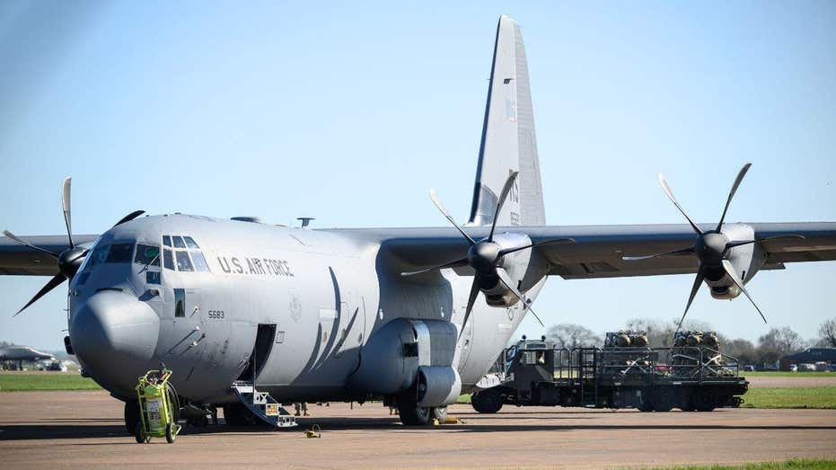 man-climbs-onto-us-military-aircraft-in-ireland,-attacks-it-with-hatchet:-report