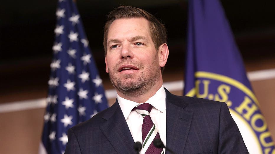 eric-swalwell-accused-of-paying-nanny-with-campaign-funds-while-she-lacked-work-authorization