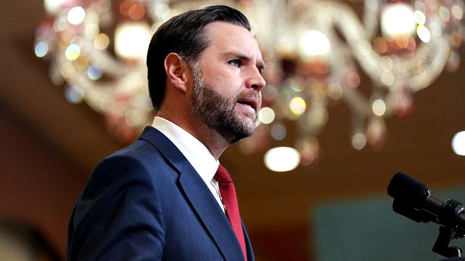 jd-vance-returns-to-washington-after-16-hours-of-iran-peace-talks-collapse-in-pakistan