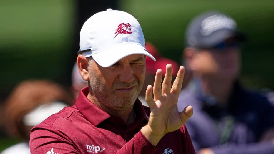 sergio-garcia-destroys-his-driver-in-frustration-at-the-masters,-receives-code-of-conduct-warning