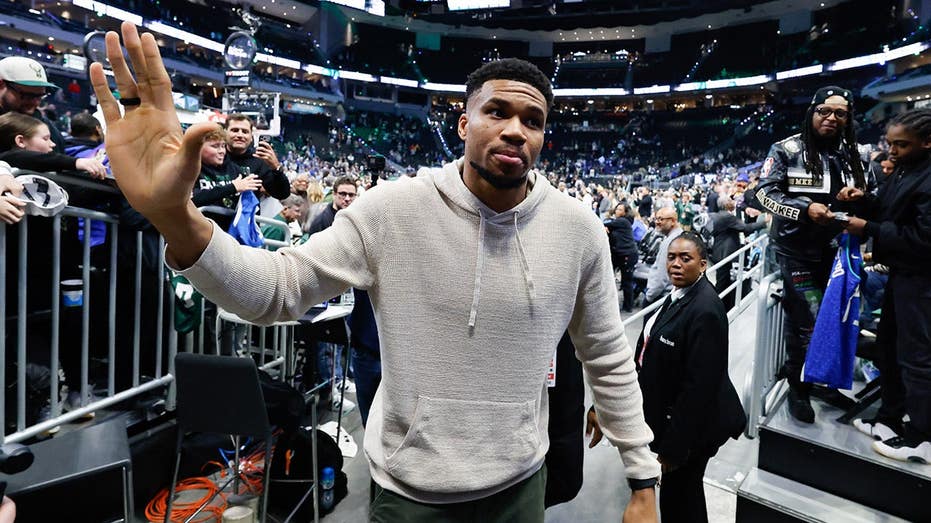 giannis-antetokounmpo-calls-sidelining-‘disrespectful’-as-bucks’-season-comes-to-end